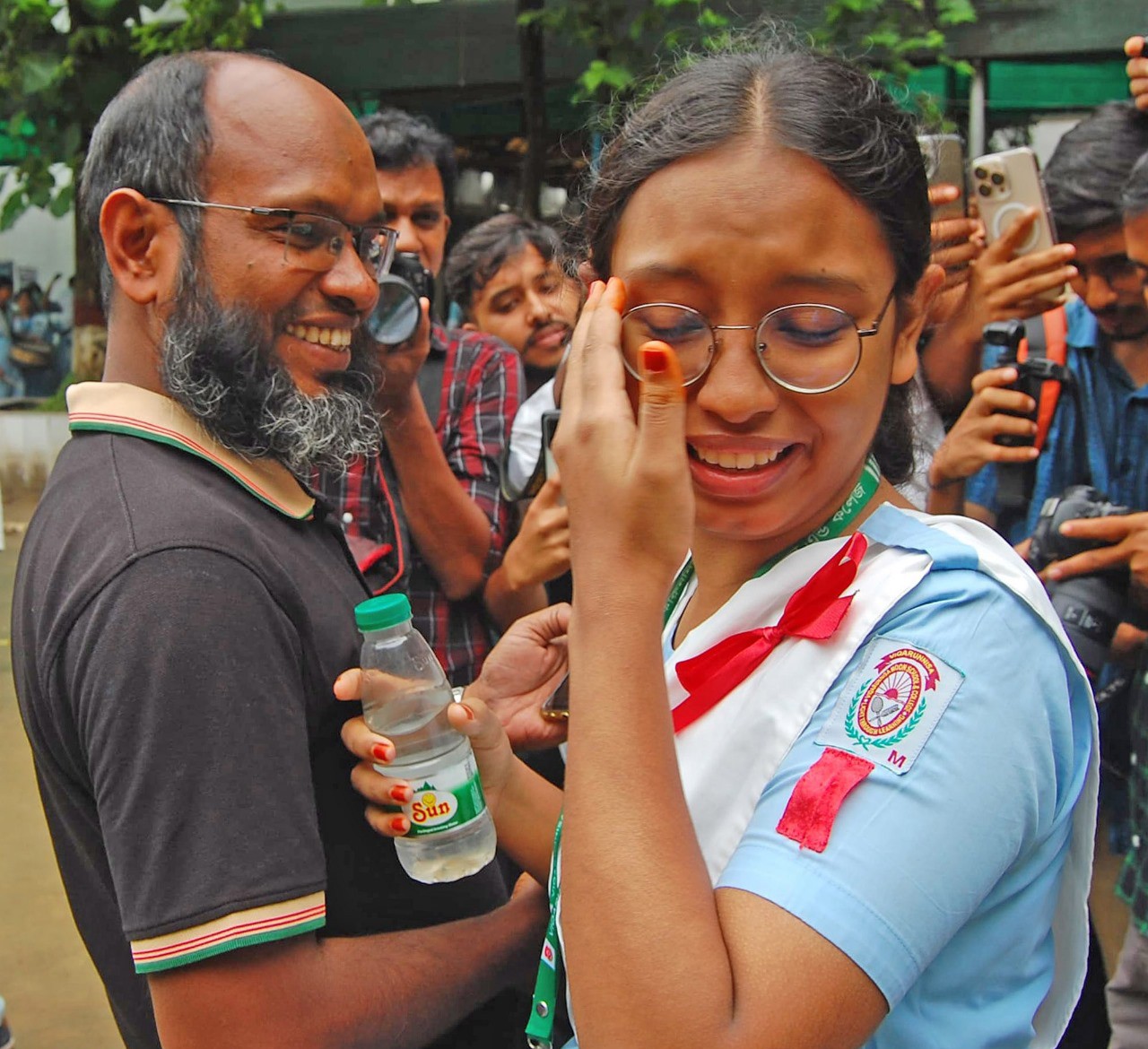 উচ্ছ্বাসের দুপুরে ভিকারুননিসায় ছাত্রীদের উল্লাস