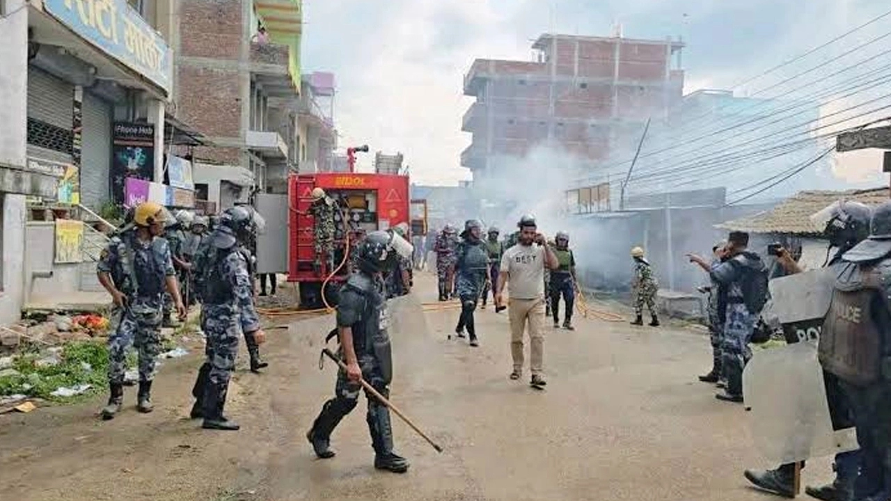 নেপালে সাম্প্রদায়িক সংঘর্ষে নিহত ৩, শান্ত থাকতে বললেন বালেন্দ্র শাহ