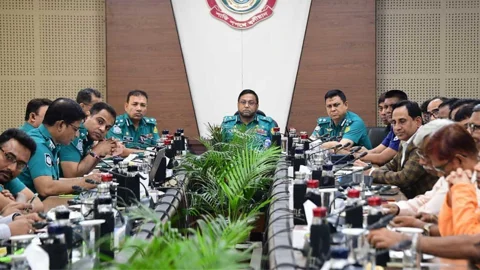 এবারের দুর্গাপূজা আইনশৃঙ্খলা বাহিনীর জন্য ‘অগ্নিপরীক্ষা’: ডিএমপি কমিশনার