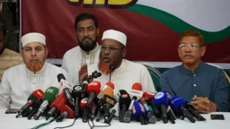 আইনশৃঙ্খলা পরিস্থিতি সরকারের নিয়ন্ত্রণের বাইরে: গোলাম পরওয়ার