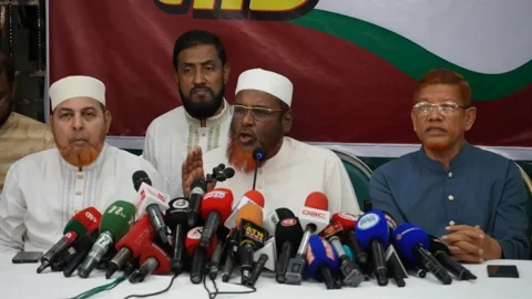 আইনশৃঙ্খলা পরিস্থিতি সরকারের নিয়ন্ত্রণের বাইরে: গোলাম পরওয়ার