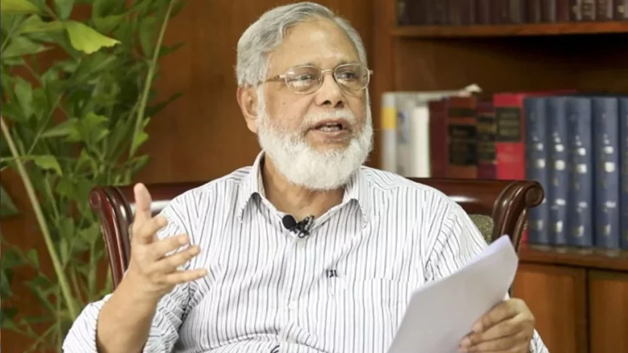 জামিনে মুক্ত সাবেক প্রধান বিচারপতি খায়রুল হক