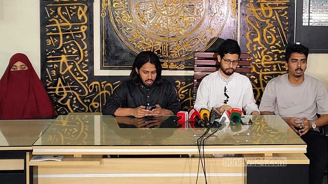 মারধরকে ‘প্রতিরোধ’ দাবি রাকসু নেতাদের, সাংবাদিকদের বিরুদ্ধে ব্যবস্থার হুমকি