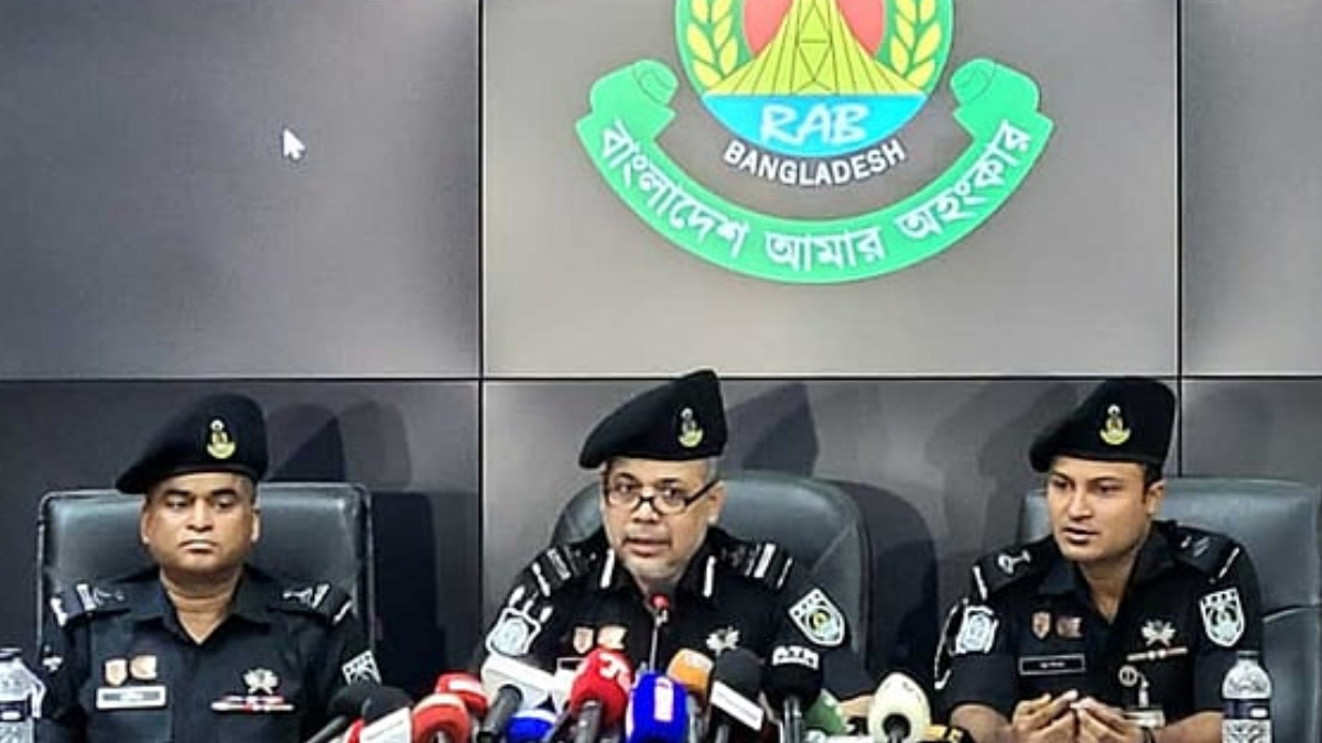 কেরানীগঞ্জে ইয়াবা তৈরির কারখানার খোঁজ, কাঁচামাল-যন্ত্রপাতিসহ গ্রেপ্তার ৪