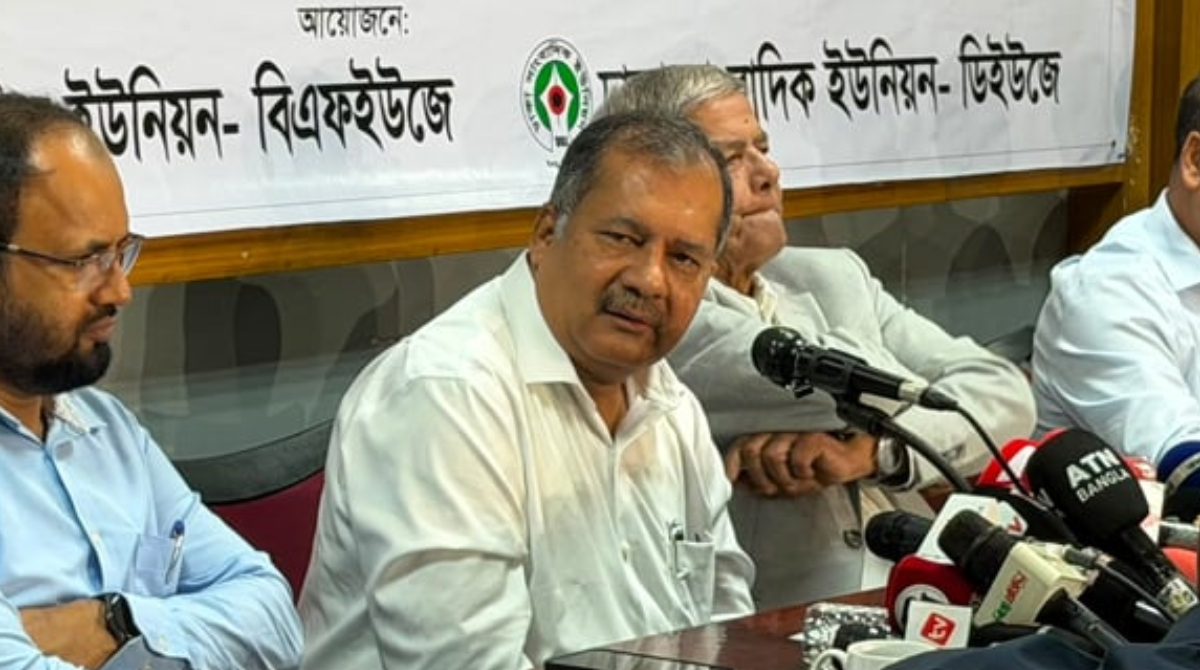 সংসদই হতে হবে রাজনৈতিক বিতর্ক-মতবিনিময়ের প্রধান মঞ্চ: তথ্যমন্ত্রী