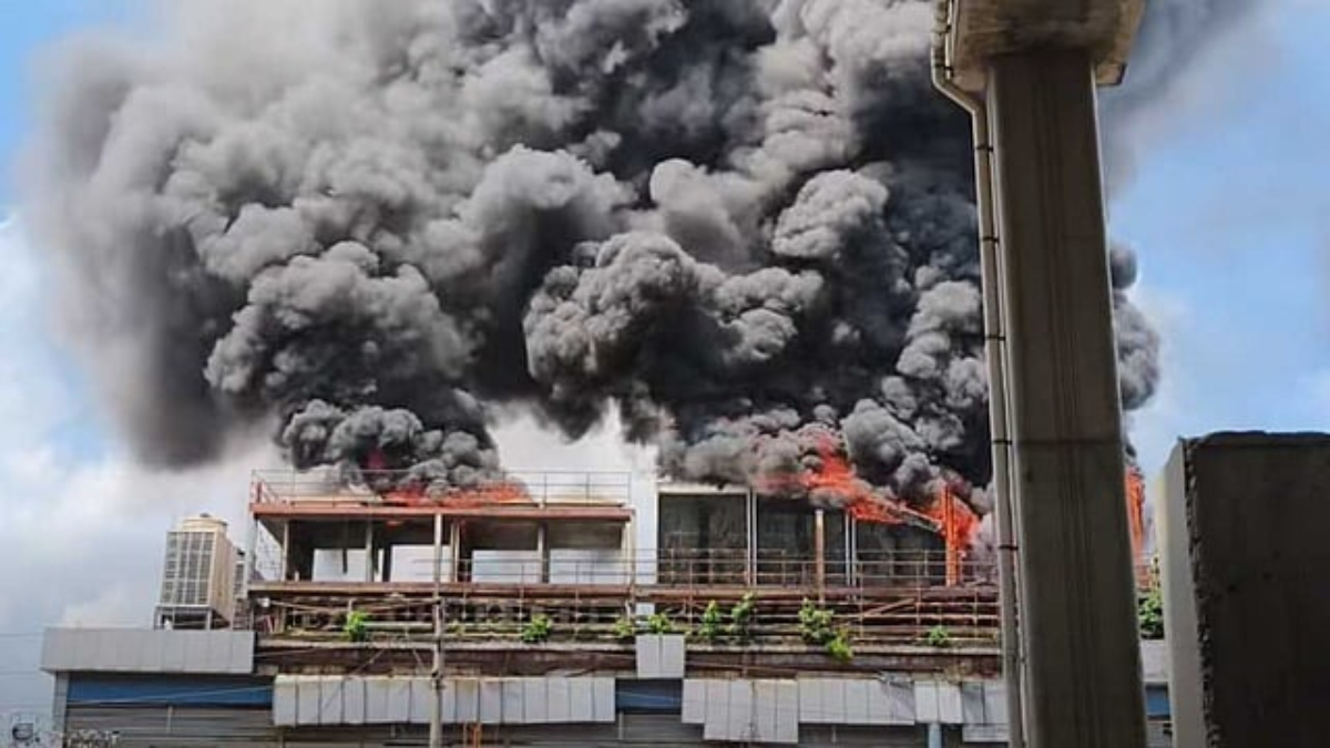 ৩০ মিনিটে নিয়ন্ত্রণে মহাখালীর ভবনের আগুন