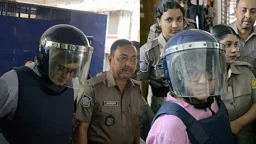 রাষ্ট্রদ্রোহ মামলা: রিমান্ড শেষে কারাগারে সাবেক সেনা কর্মকর্তা দেবাশীষ-গুলশান