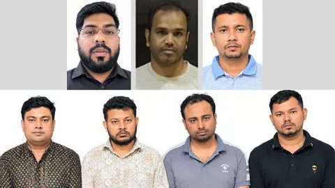 (ওপরে সারির বাঁ থেকে) নূর মোহাম্মদ, জাহাঙ্গীর ও আসাদুল ইসলাম এবং (নিচের সারির বাঁ থেকে) এস এম ইমদাদুল ইসলাম, মফিজুল ইসলাম, মো. রুবেল ইসলাম ও মো. হাসিনুর রহমান। ছবি: এসআরবির সৌজন্যে