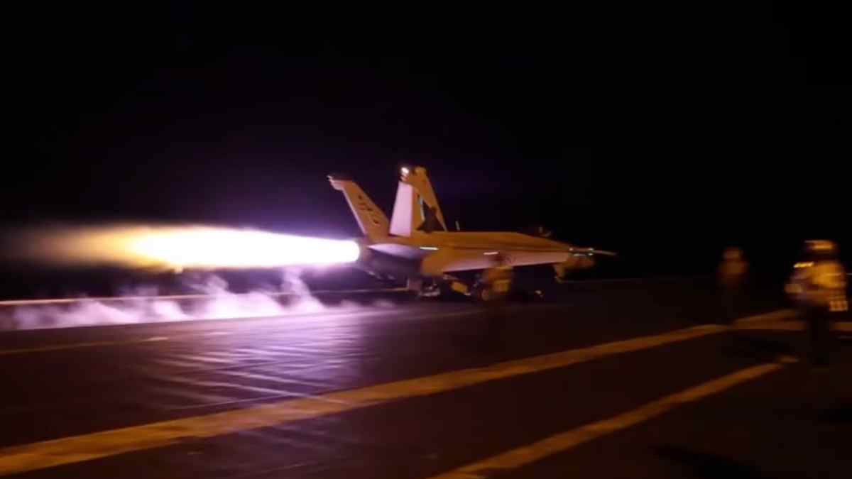 US fighter jet launches amid the ongoing war on Iran 30-07-2026