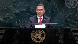 শান্তিময় বিশ্বের প্রত্যাশায় দাঁড়িয়েছি, হাতিয়ার যুক্তিতর্ক-মানবতা: জাতিসংঘে প্রধানমন্ত্রী