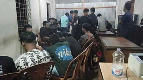 লক্ষ্মীপুরে কিশোর গ্যাংবিরোধী অভিযানে আটক করা হয়েছে ২৪৪ জনকে। ছবি: সংগৃহীত