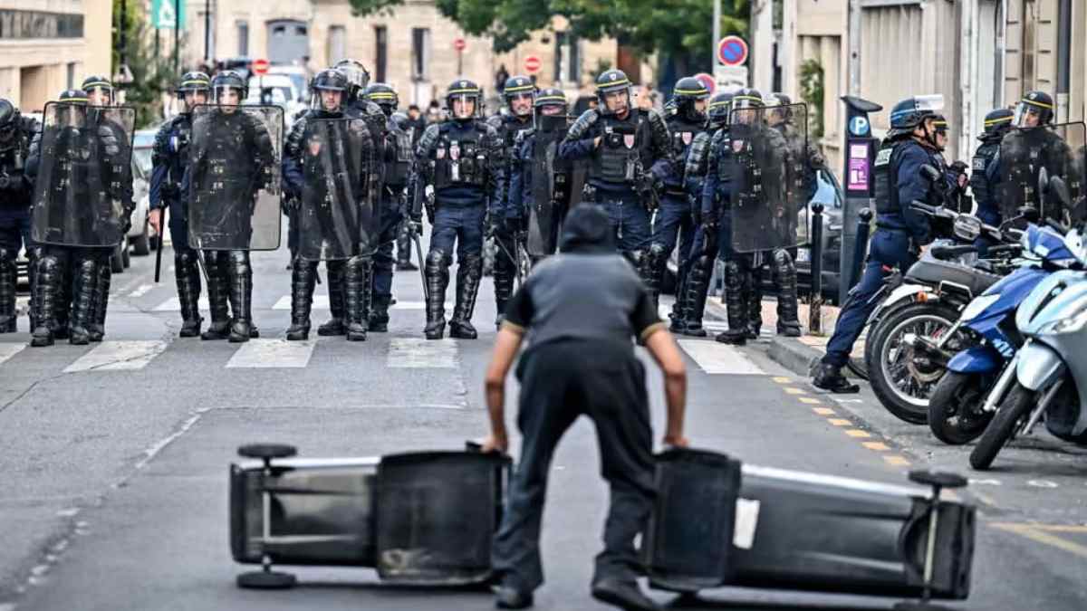 France Police Against Student Protesters 06-10-2026