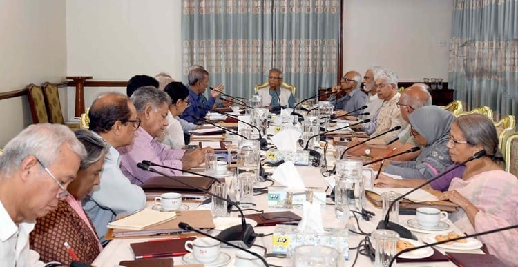 উপদেষ্টাদের বন্যাকবলিত মানুষের পাশে দাঁড়ানোর নির্দেশ ড. ইউনূসের