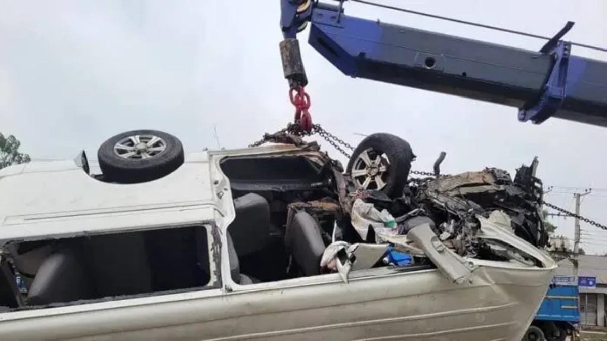 3-Killed-as-Microbus-Overturns-in-Bogura