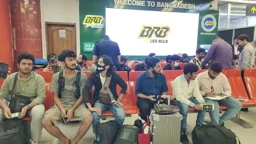 দেশে ফিরেছেন কম্বোডিয়ার বন্দিদশা থেকে মুক্ত ৩০ বাংলাদেশি