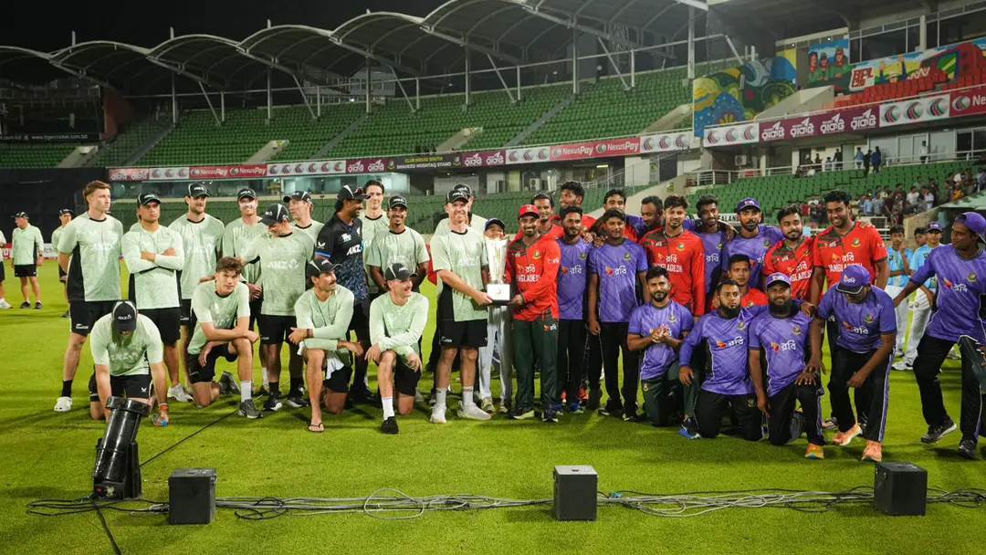 বৃষ্টি বাধার পর ব্যাটারদের ব্যর্থতা, টি-টোয়েন্টি সিরিজ সমতায় শেষ