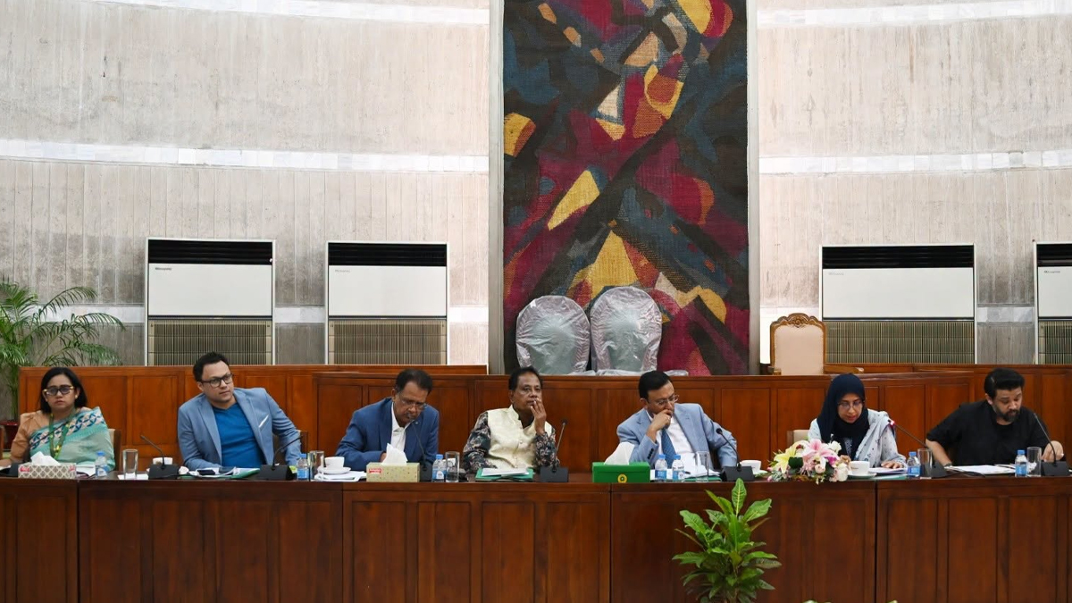 রোববার পররাষ্ট্র মন্ত্রণালয় সম্পর্কিত সংসদীয় স্থায়ী কমিটির তৃতীয় বৈঠক অনুষ্ঠিত হয়। ছবি: সংসদ সচিবালয়