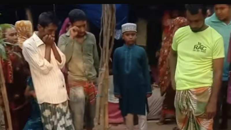 4 members of the same family murdered by slitting their throats in Naogaon