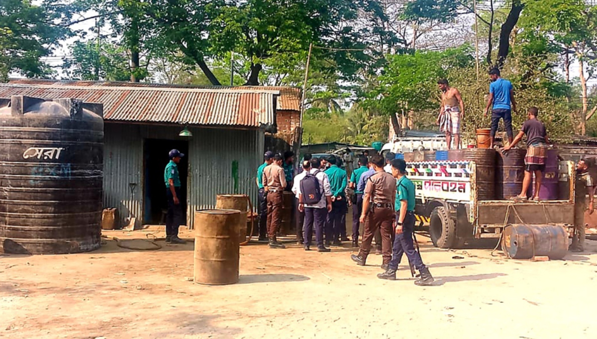 6,000-litres-of-diesel-seized-2-detained-in-Chattogram