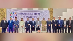 ব্যাংকারদের অ্যান্টি-মানি লন্ডারিং অ্যাসোসিয়েশনের চেয়ারপারসন মাহিয়া, সম্পাদক ফারুক