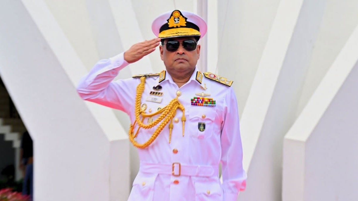 পদোন্নতি পেয়ে অ্যাডমিরাল হলেন নৌবাহিনী প্রধান