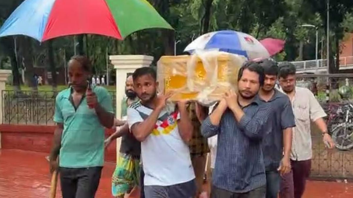 ২৫ বছর পর বুদ্ধিজীবী কবরস্থানে আহমদ ছফার কবর স্থানান্তর