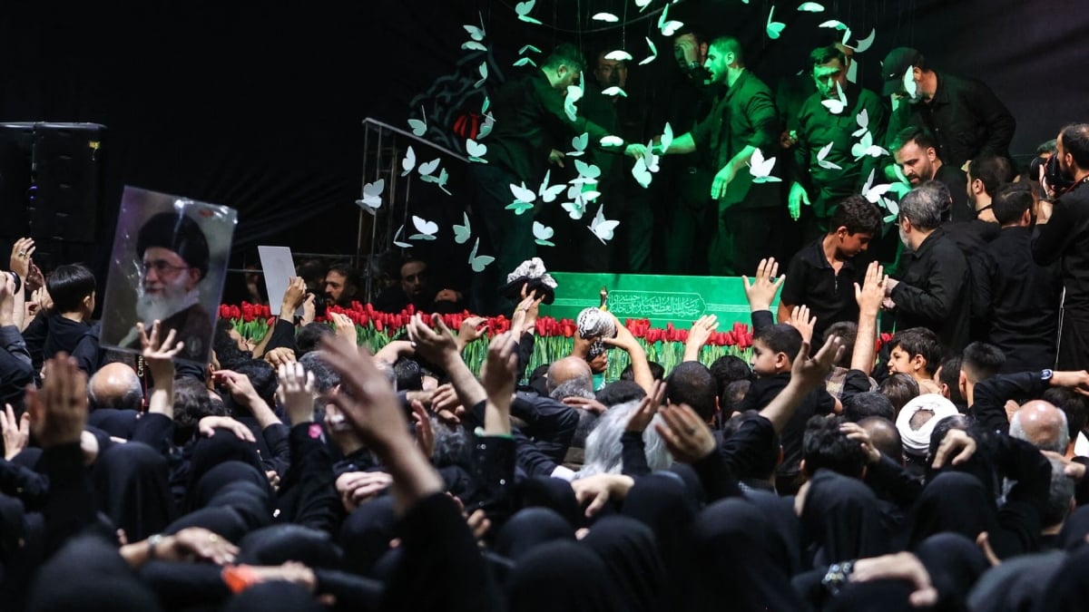 Ali Khamenei’s funeral expected to draw millions in Iran (1)