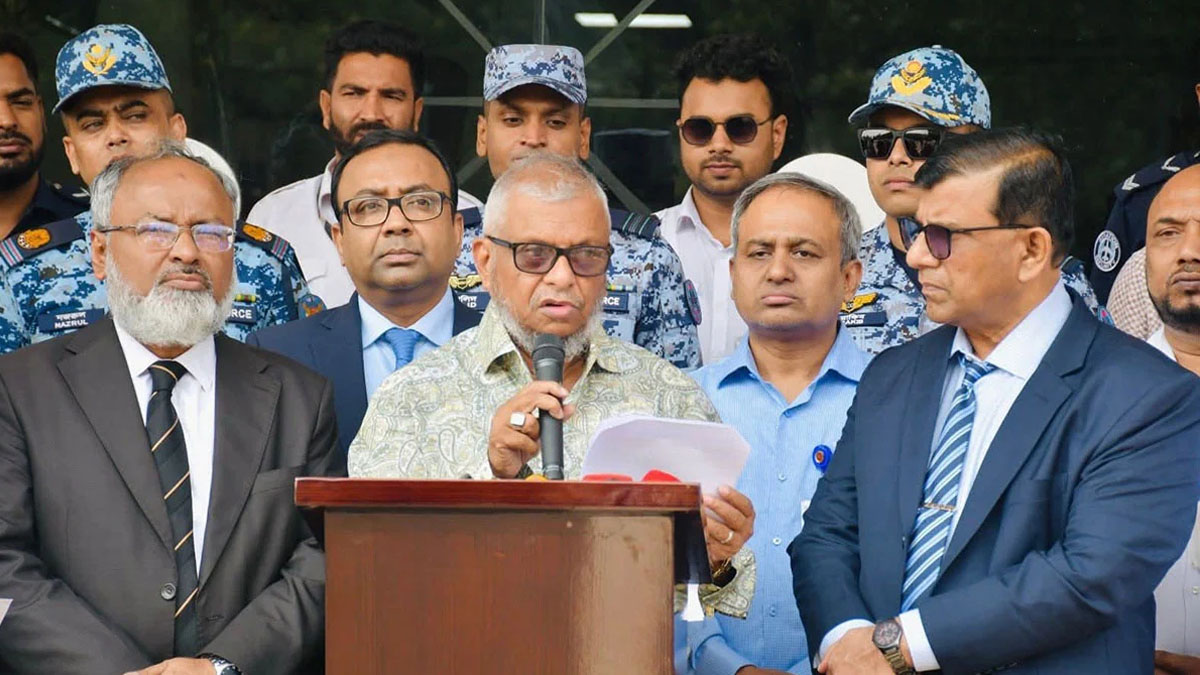 মালয়েশিয়ার শ্রমবাজার খোলার চেষ্টা করছি: প্রবাসী কল্যাণমন্ত্রী