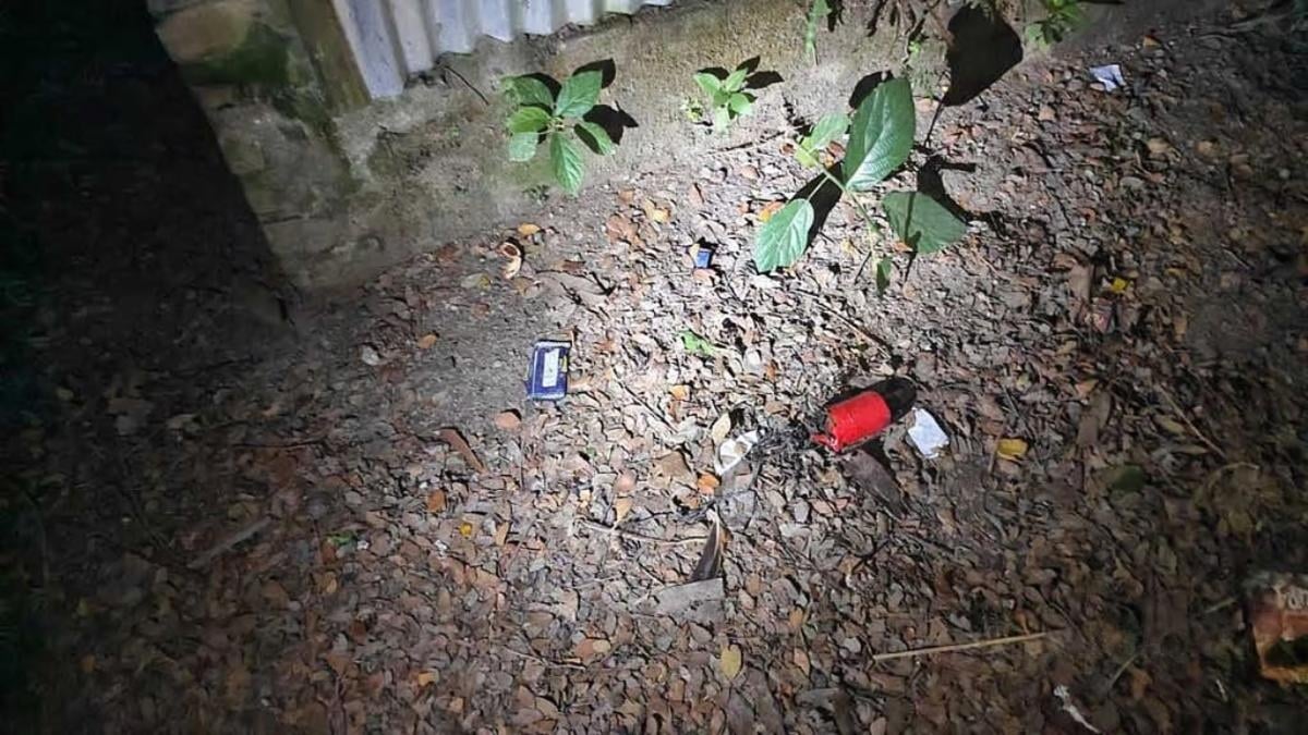 গাইবান্ধায় বাড়ি-স্কুলের সামনে পরপর ৩টি হাতবোমা বিস্ফোরণ