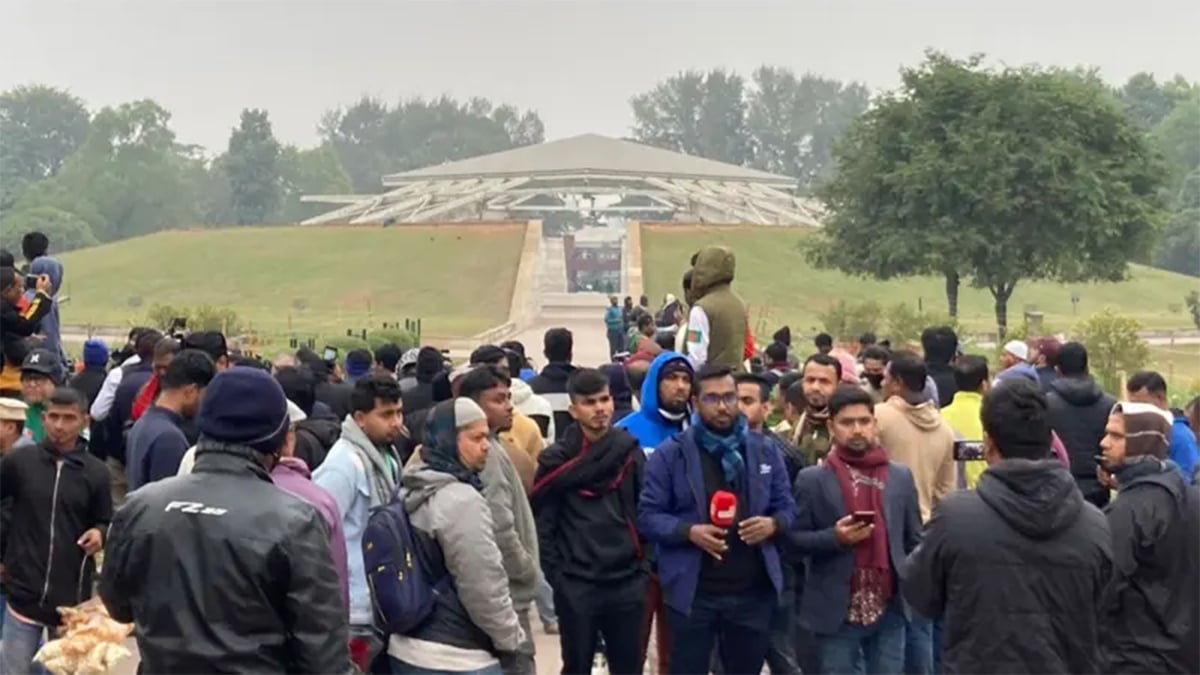 খালেদা জিয়ার কবরের জায়গা দেখতে জিয়া উদ্যানে বিএনপির প্রতিনিধি দল