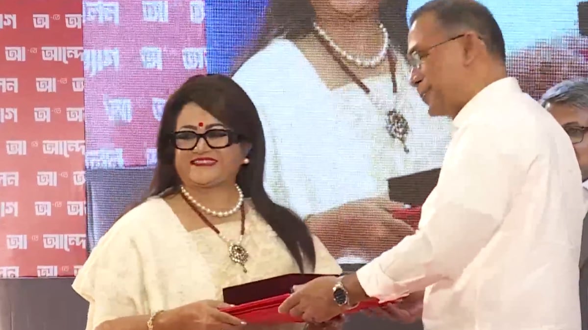 একুশে পদক পেলেন ববিতা