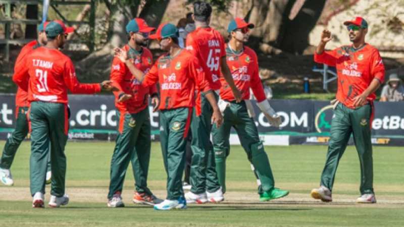 Bangladesh posts a massive total of 186, fueled by Saifuddin's late-over onslaught.