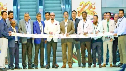 অনুষ্ঠানের উদ্বোধন করেন বসুন্ধরা সিটি ডেভেলপমেন্ট লিমিটেডের ডেপুটি ম্যানেজিং ডিরেক্টর শেখ এহসান রেজা। ছবি: সংগৃহীত
