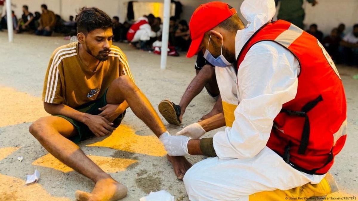 Boat sinks off Libyan coast_ 18 dead, 18 Bangladeshis return alive