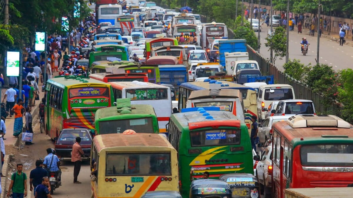 Bus-In-Dhaka-City-File-Photo-20-04-2026