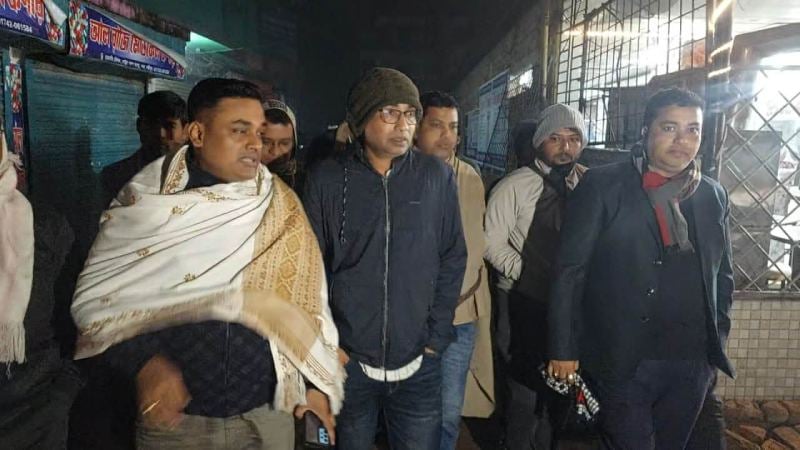 লক্ষ্মীপুরে যাত্রীবেশে ব্যবসায়ীর মুখ বেঁধে ৩০ ভরি সোনা ছিনতাই