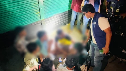 রোববার সন্ধ্যা থেকে রাত পর্যন্ত চাঁদপুরের আট উপজেলায় একযোগে কিশোর গ্যাংবিরোধী অভিযান চালায় পুলিশ। ছবি: সংগৃহীত