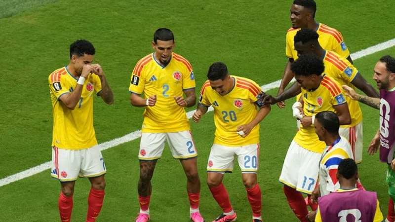 Colombia beats Congo to reach World Cup knockout stage