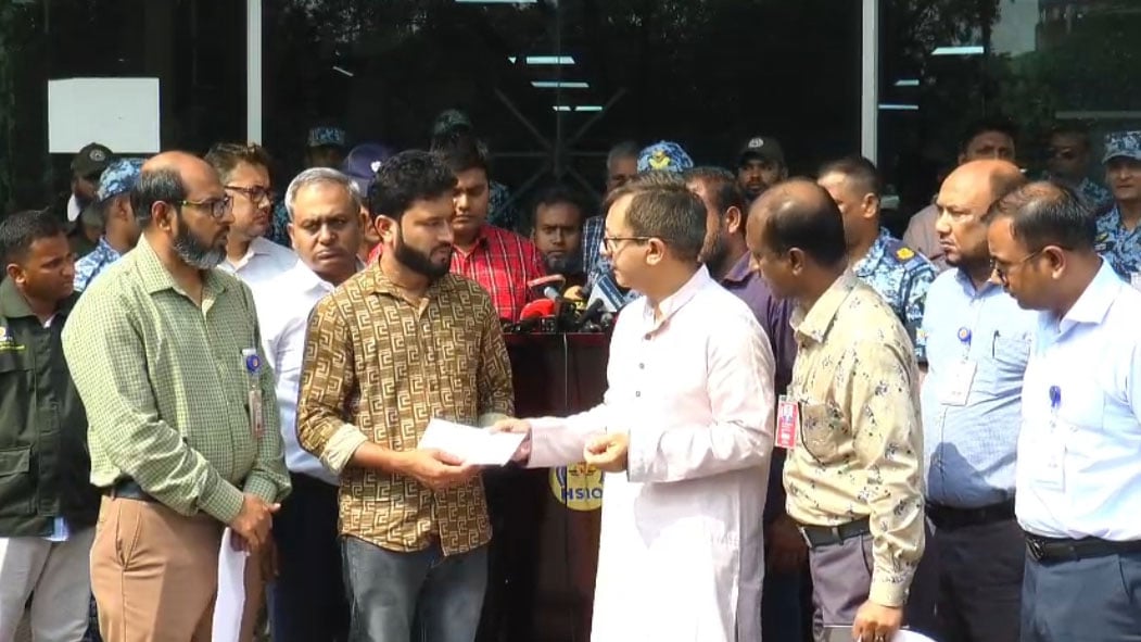 বাহরাইনে নিহত গিরিশ চন্দ্রের মরদেহ পরিবারের কাছে হস্তান্তর