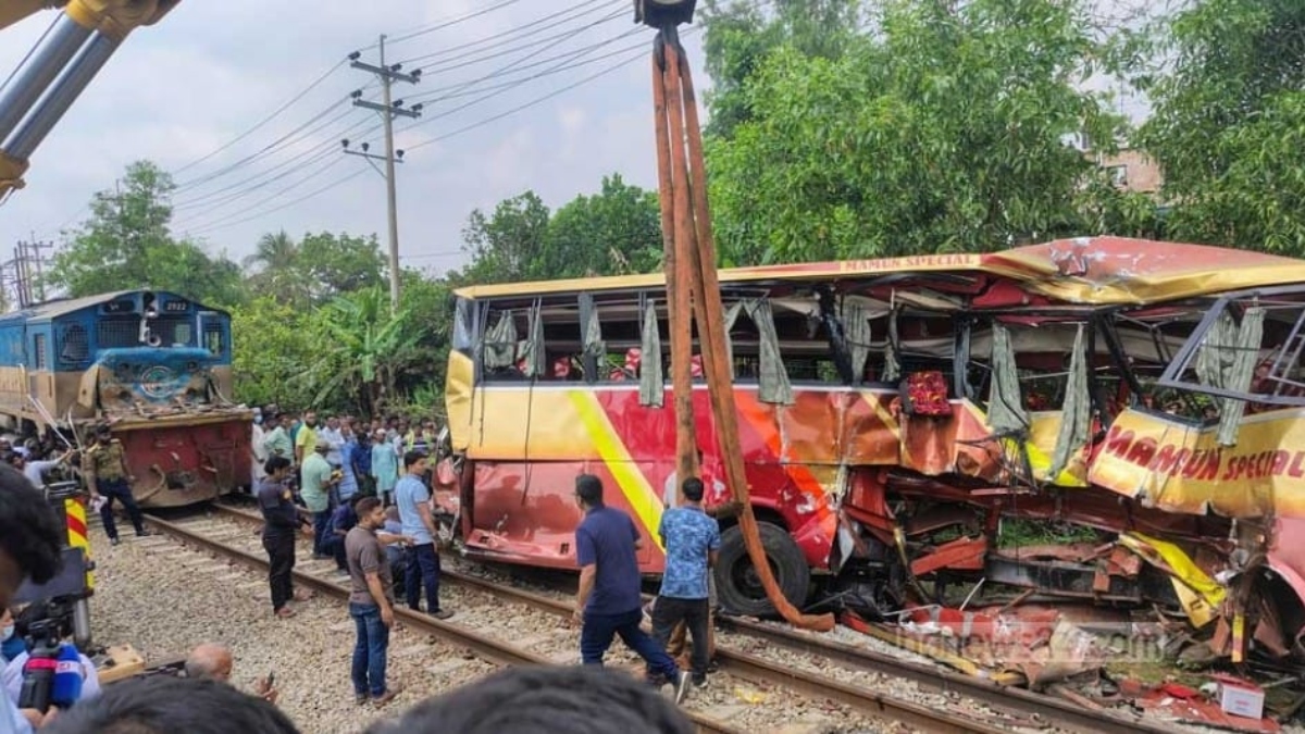 Cumilla-Train-Accident