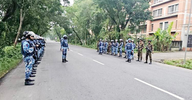গোপালগঞ্জে কারফিউ শিথিল