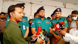 মিরপুরে স্বাস্থ্যসেবা কেন্দ্র ভাঙচুর, পুলিশের ‘গাফিলতি’ খতিয়ে দেখবে ডিএমপি