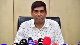অস্ত্র হাতে ইশরাকের অভিযান, আইনের ব্যত্যয় ঘটলে ব্যবস্থা নেবে ডিএমপি