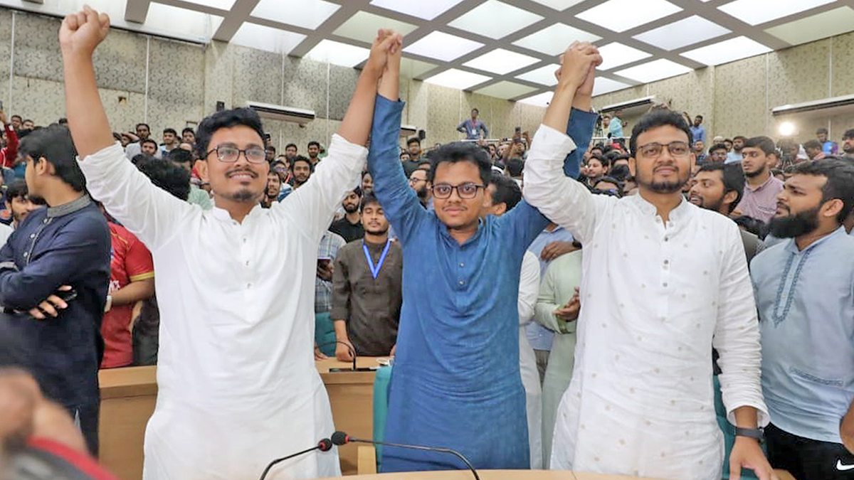 DUCSU-Newly-Elected-VP-GS-And-AGS-01-Photo-10-09-2025