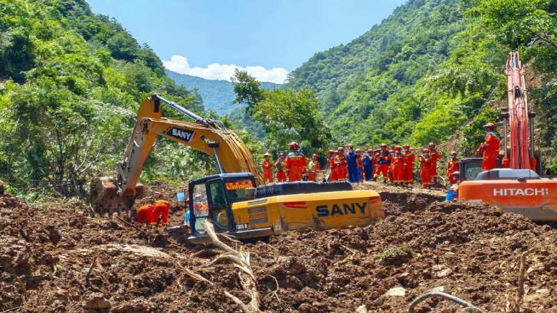 Death toll from massive landslide in China rises to 21.