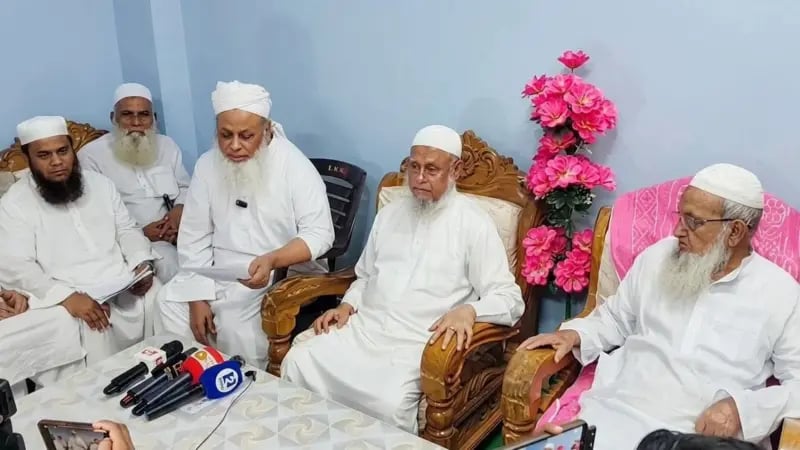 হেফাজতের নেতৃত্বে ঐক্য প্রক্রিয়ায় মতবিরোধ, সন্দেহ কেন জামায়াতের
