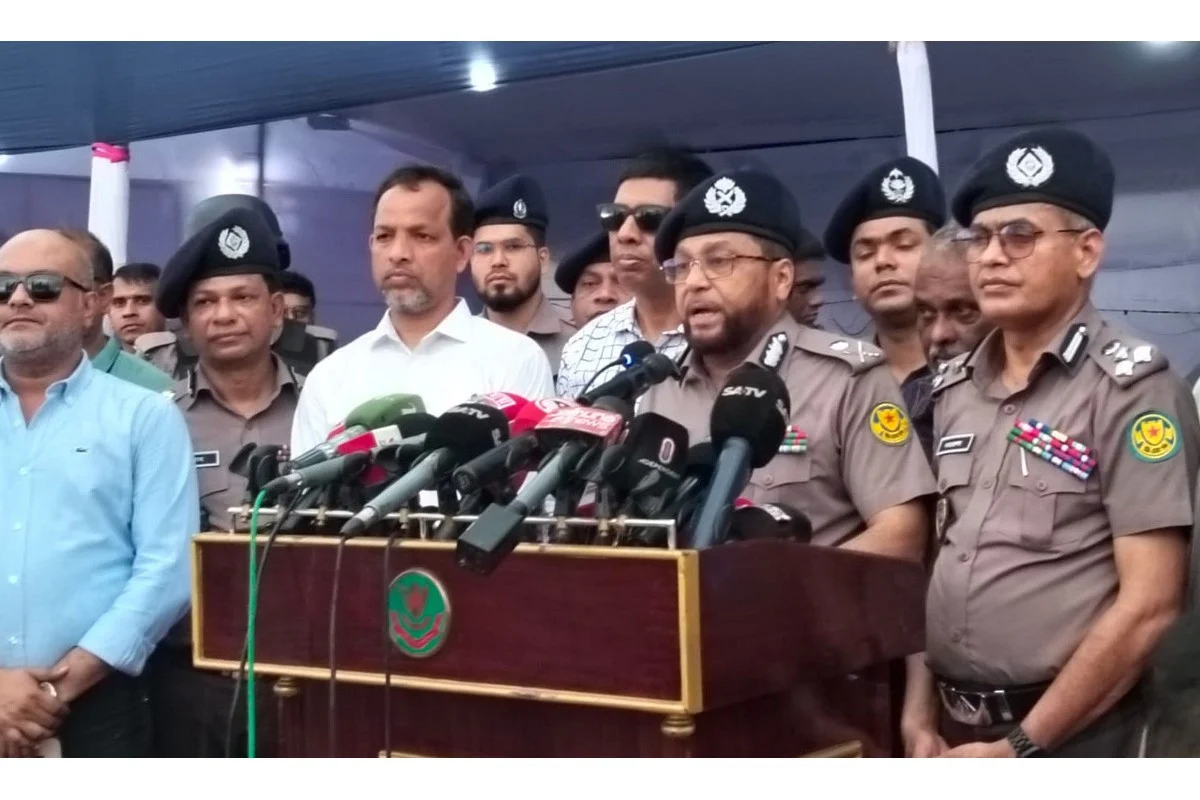 অতিরিক্ত ভাড়া আদায়ের অভিযোগ পেলেই ব্যবস্থা: ডিএমপি কমিশনার
