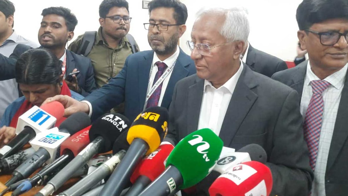 ১২টা পর্যন্ত ৩৩% ভোট পড়েছে: ইসি