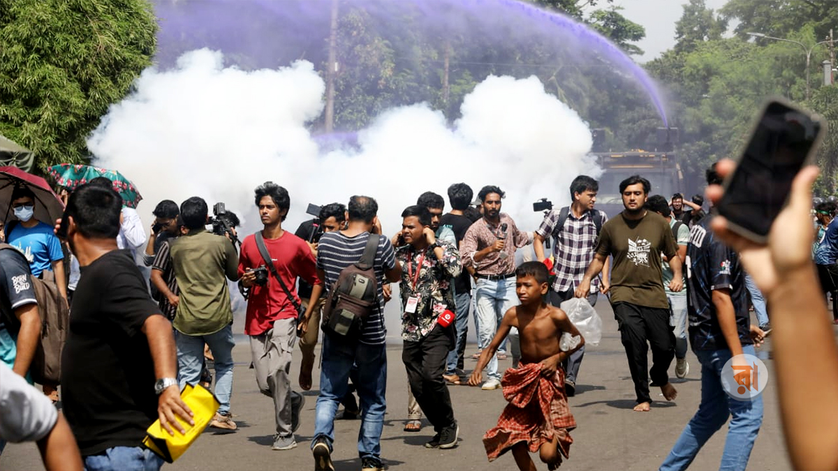 রাজপথে বিএসসি-ডিপ্লোমা প্রকৌশল শিক্ষার্থীরা, সরকারের কমিটিকেও ‘না’