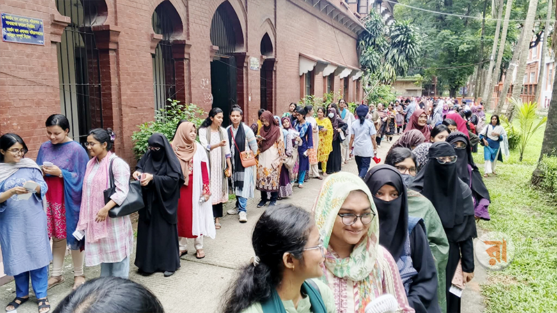ভোট শেষ, ডাকসুতে এখন ফলের অপেক্ষা